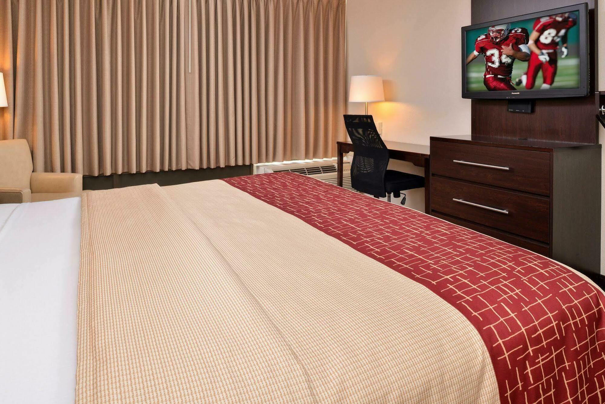 Red Roof Inn Plus+ Austin South Exteriör bild